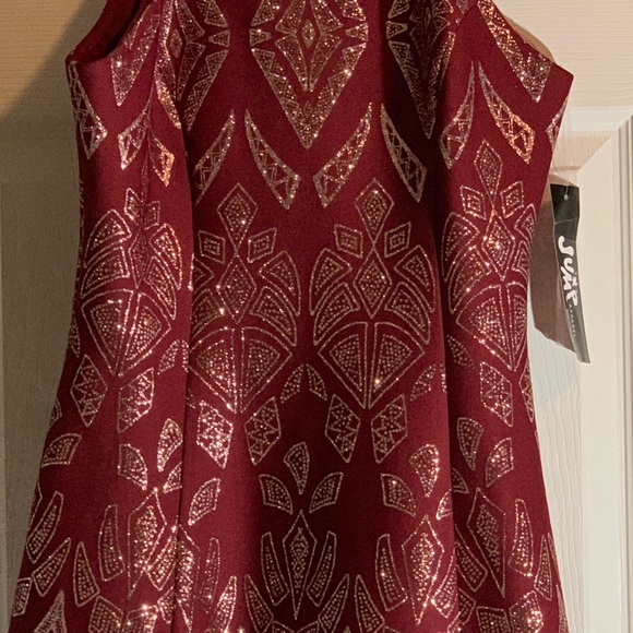 Wine dress with diamond/glitter embellishments - Picture 6 of 8